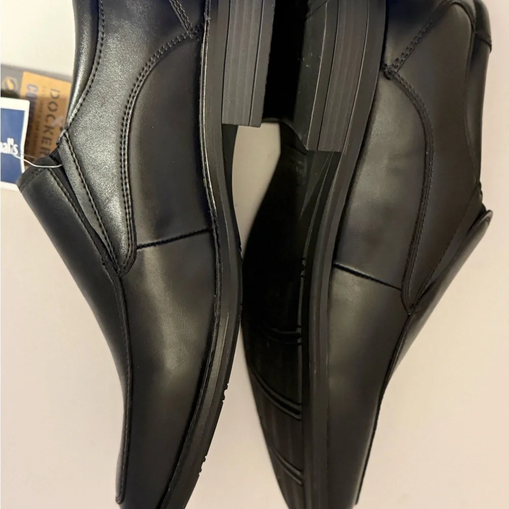 Dockers Tifton Men's Classic Black Slip-On Loafers Size 10 WIDE